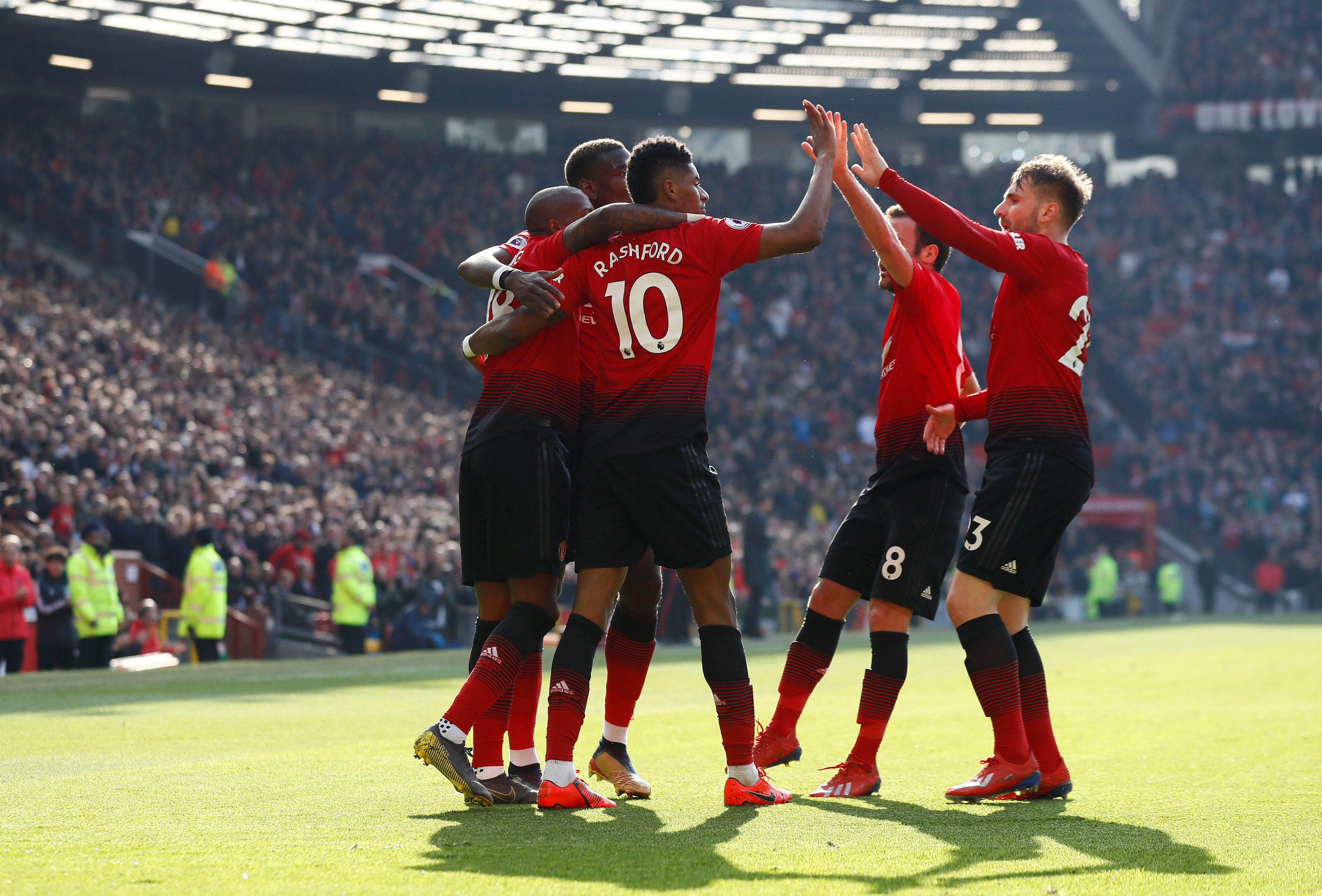 占据主动 占据主动